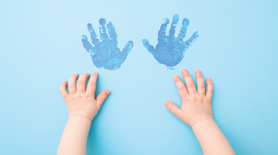10 x Top tips on how to get the Perfect Baby Handprint