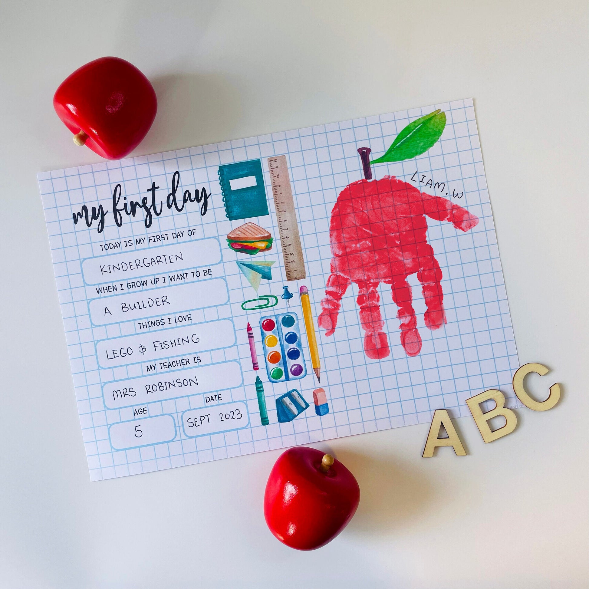 My 1st First Day School / Kindergarten Pre-K Daycare Pre-School / Handprint DIY Art Craft / Board Sign Template Teacher / Print it Off 0759